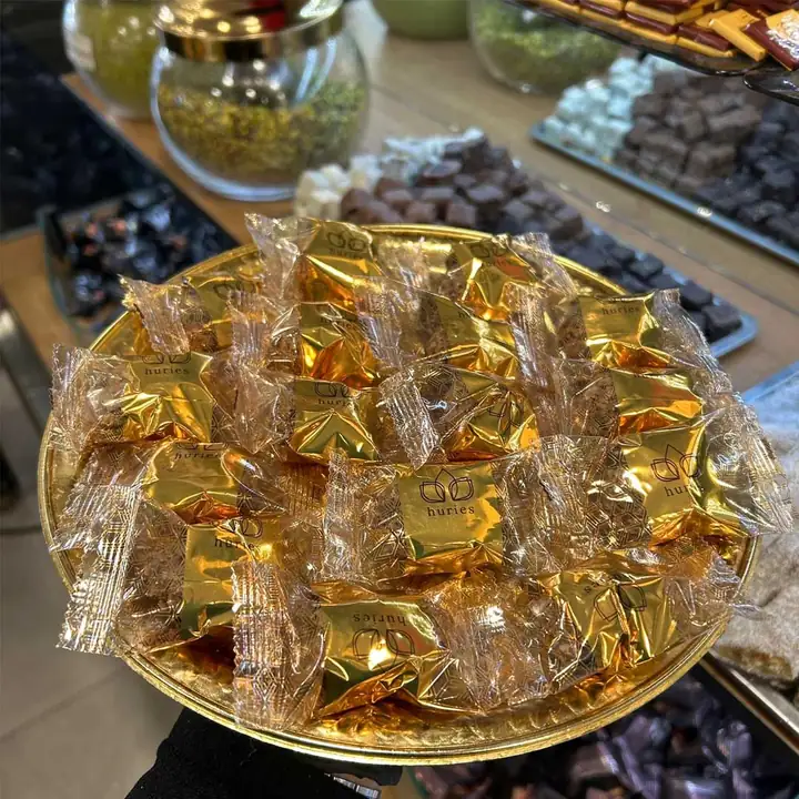 Bademli &Ccedil;ıtır &Ccedil;ikolatalı Hurma